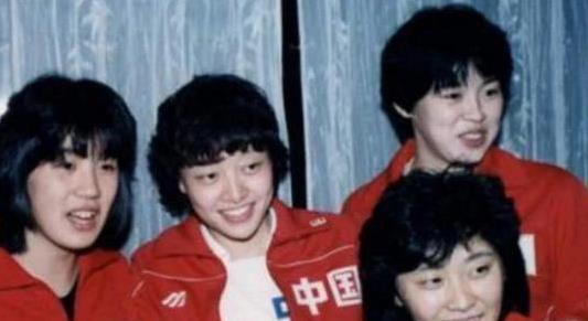 你是不是也, 停下脚步, 就像在告诉 你是不是也, 停下脚步, 就像在告诉